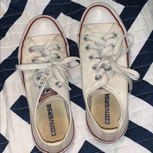 Unisex white low top converse